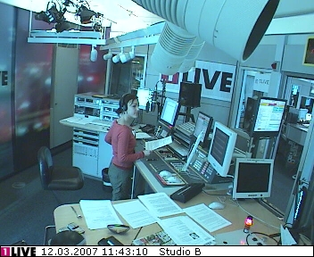 mp_1live_070312_37.jpg