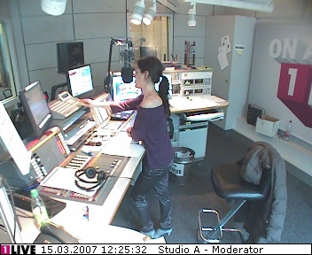 mp_1live_070315_51.jpg