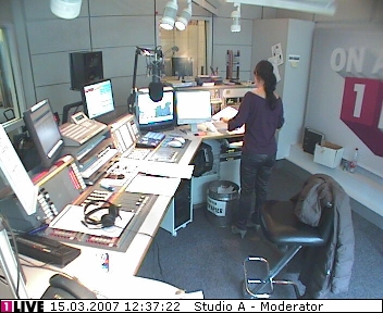 mp_1live_070315_57.jpg