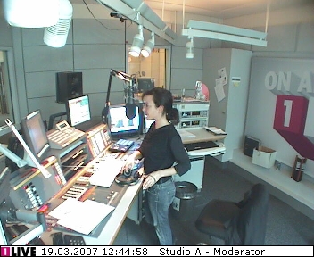 mp_1live_070319_50.jpg