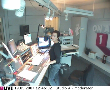 mp_1live_070319_51.jpg