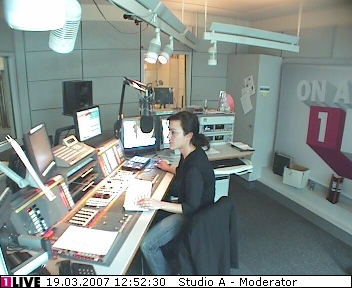 mp_1live_070319_55.jpg