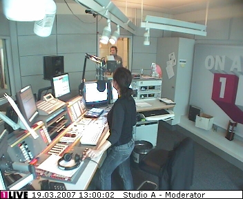 mp_1live_070319_57.jpg