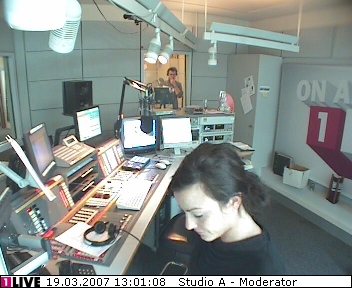 mp_1live_070319_58.jpg