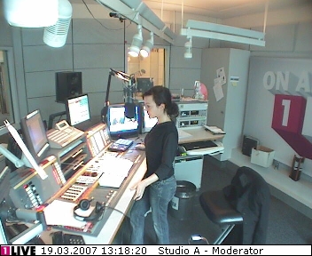 mp_1live_070319_63.jpg