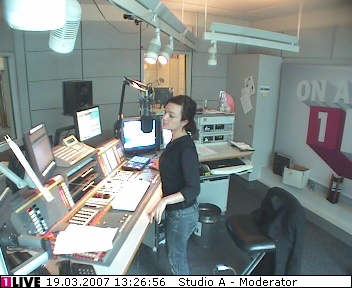 mp_1live_070319_67.jpg