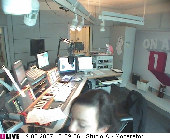 mp_1live_070319_68.jpg