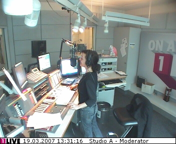mp_1live_070319_70.jpg