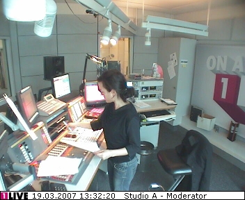 mp_1live_070319_71.jpg