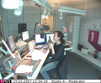 mp_1live_070319_73.jpg