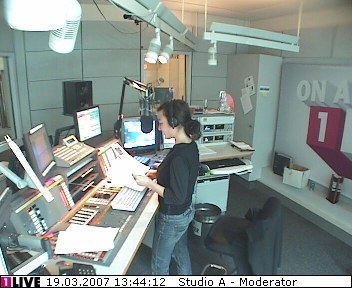 mp_1live_070319_76.jpg