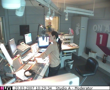 mp_1live_070320_17.jpg