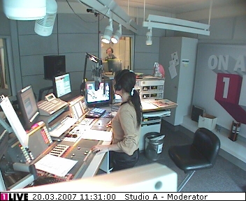 mp_1live_070320_28.jpg