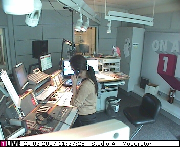 mp_1live_070320_32.jpg