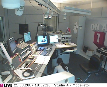 mp_1live_070321_25.jpg