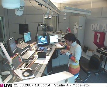 mp_1live_070321_27.jpg