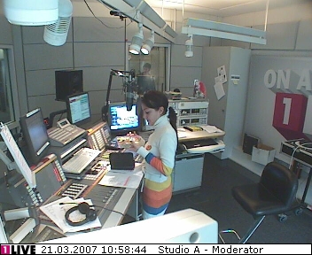 mp_1live_070321_28.jpg